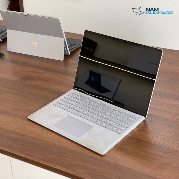 Surface Laptop 2 Core i5/ 8GB/ 256GB Likenew: Cải tiến nhỏ tạo khác biệt lớn